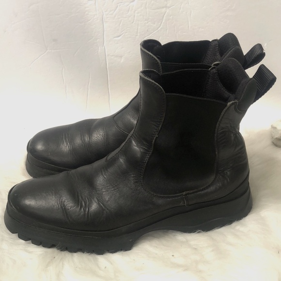 PRADA BLACK LEATHER CHELSEA BOOTS SIZE 32 - Picture 2 of 8